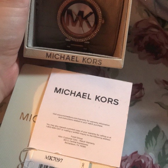 Authentic Michael Kors watch - Picture 5 of 6